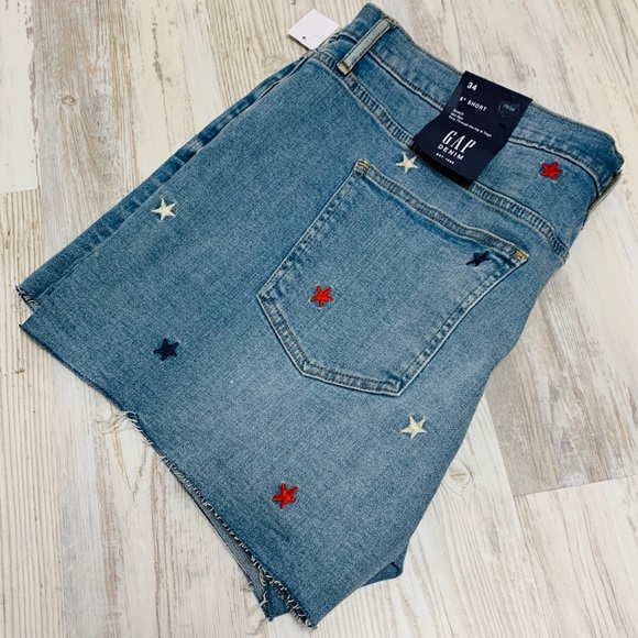 GAP Pants - NEW Gap Red White Blue Star Jean 5” Shorts 18 / 34